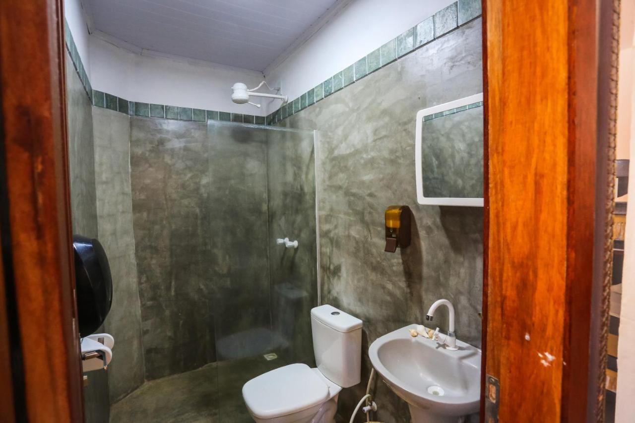 Cama em Dormitório Misto com 8 Camas